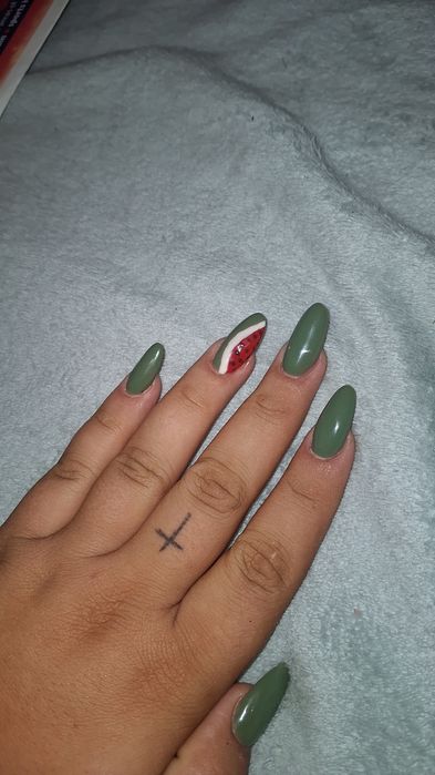 Aplic unghii cu gel corbu 60 de lei!