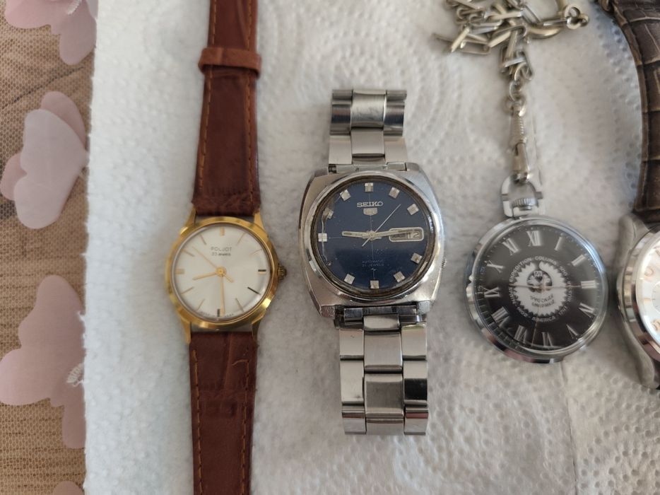 Различни часовници