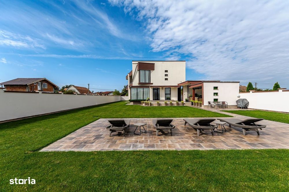 Vila superba in Bodrogul Nou