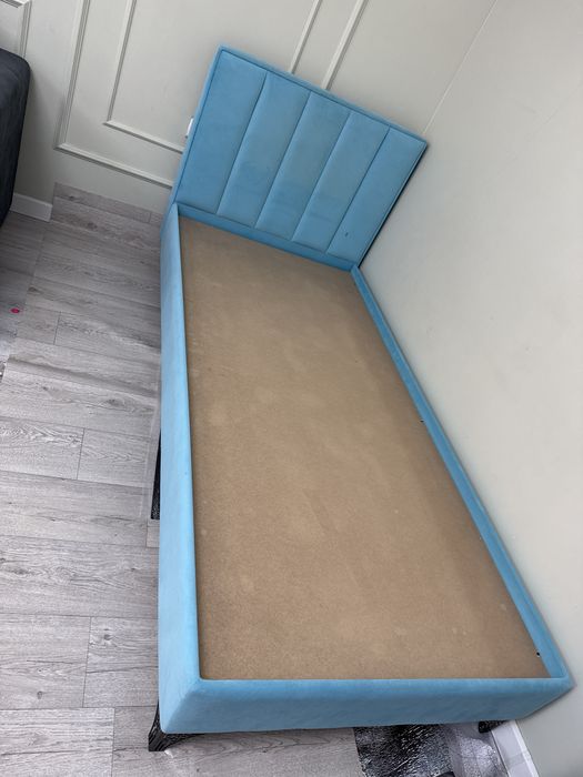 Кровать односпальный