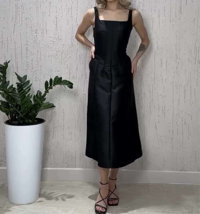 Продам черное платье