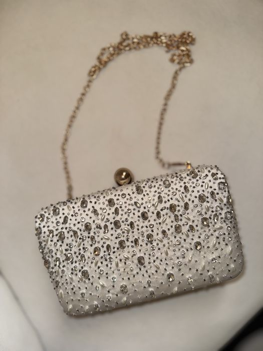 Дамска чанта с камъни