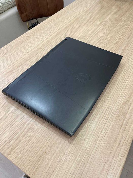 Ноутбук MSI Katana 15 B12V