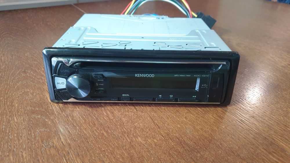 Авто радио плеър музика за кола Кенуулд Kenwood CD MP-3 USB AUX Цветове
