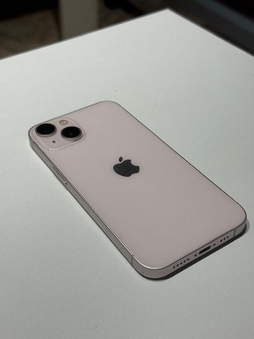 Продам iPhone 13