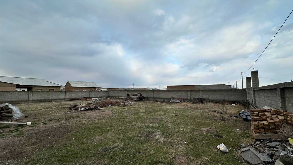 6 соток участка сотилади