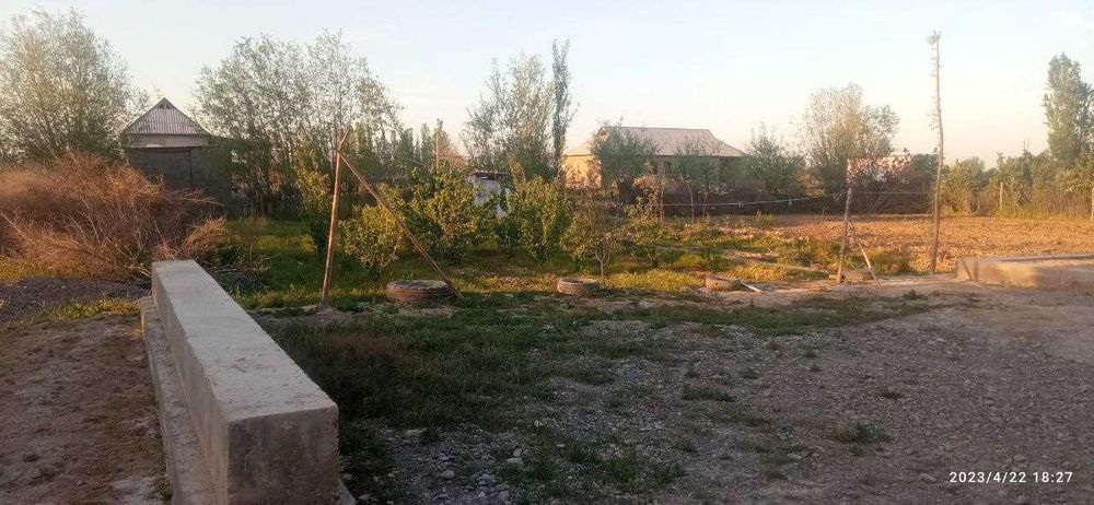 Partsez 4 xonali uy sotiladi narxi 22000  kelishamiz