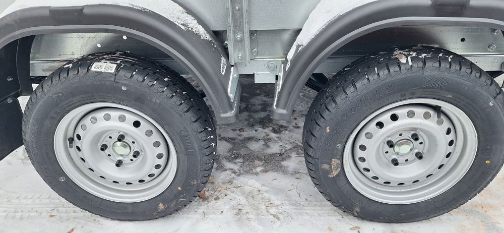 Продам шины новые.