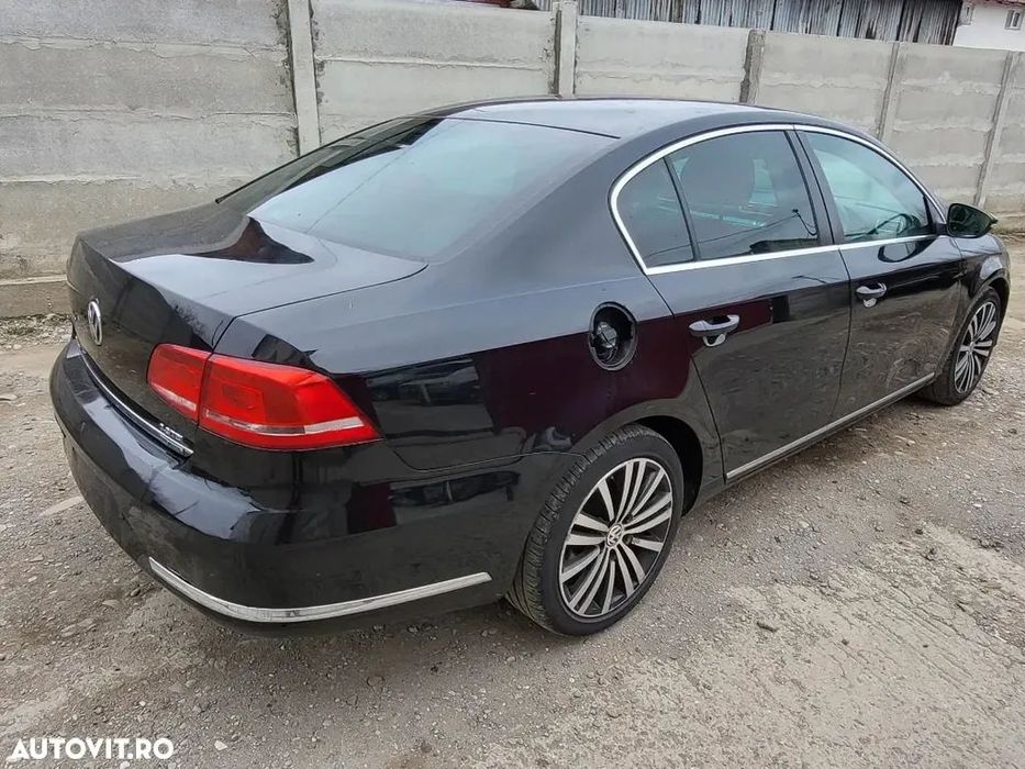 Dezmembram  Volkswagen Passat B7 Bara spate/Capota spate/Stop stanga/Stop dreapta