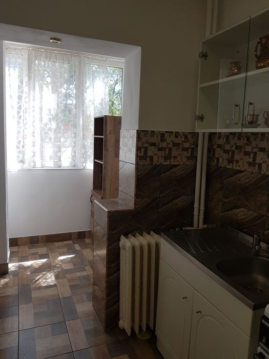 Apartament cu o camera de inchiriat