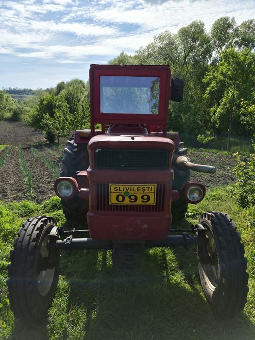 Vand tractor fiat 445 stare buna de functionare