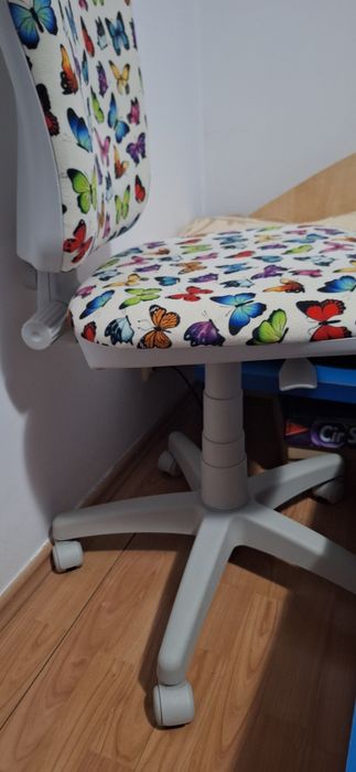 Scaun copii de birou