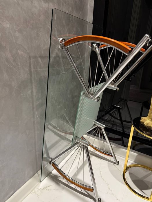 Офисный журнальный столик