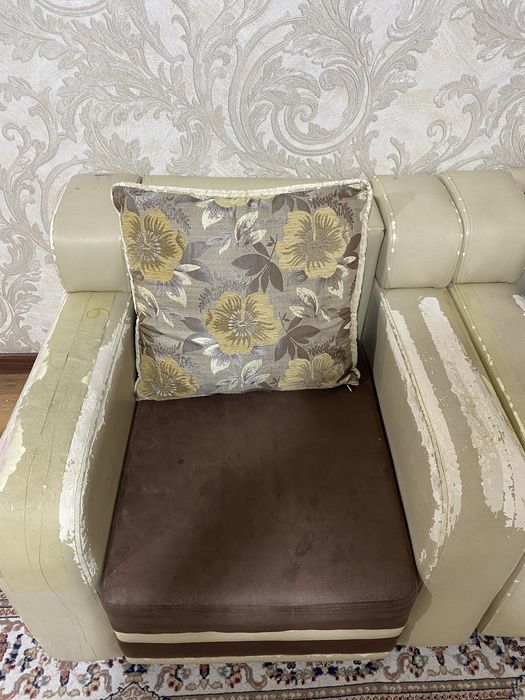 Диван большой длинный