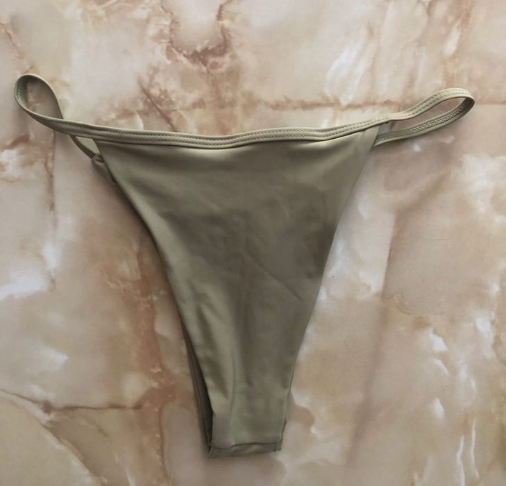 Бански костюм от две части