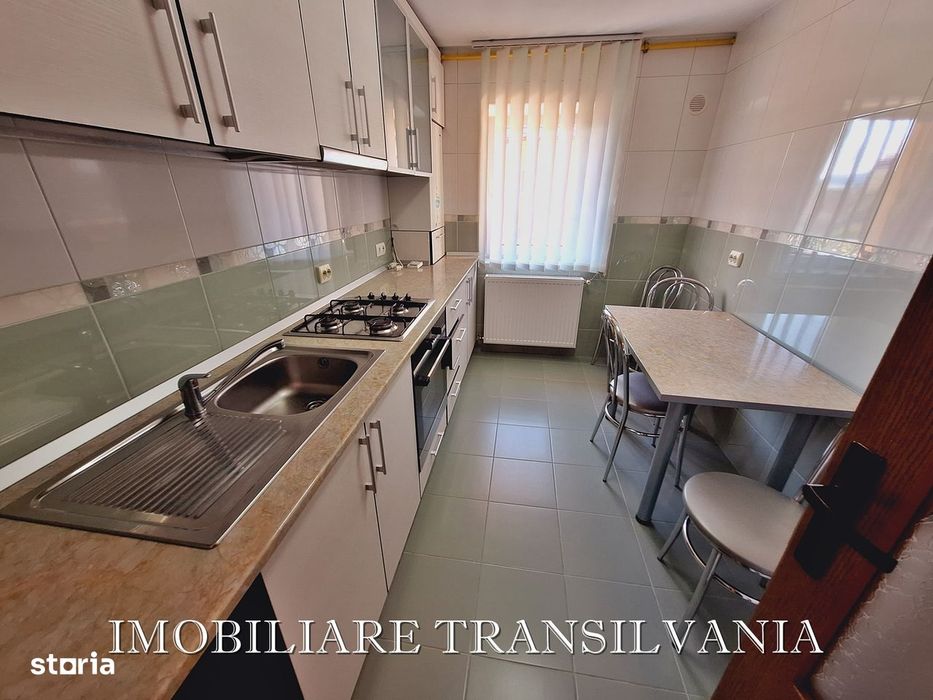 Ap. 3 camere de inchiriat, et.4 - zona Stefan cel Mare, Bistrita