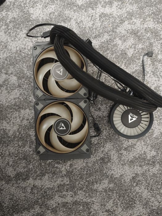 racire pe lichid Arctic freezer 3 280 aio cooler