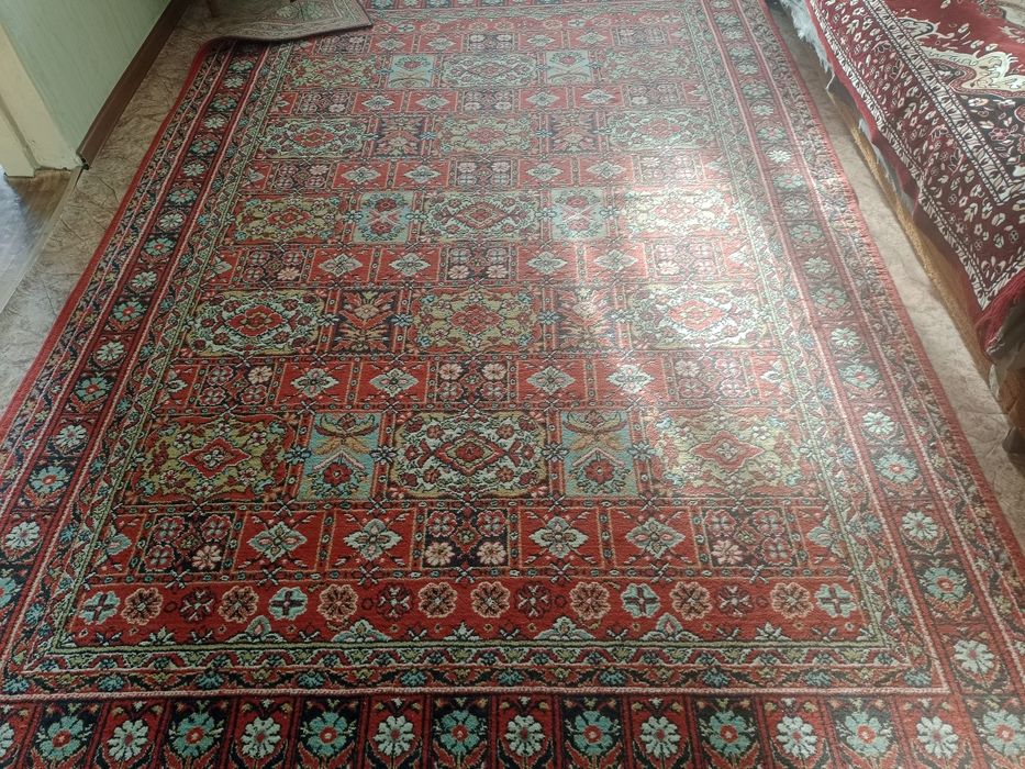 Продам ковры и палас