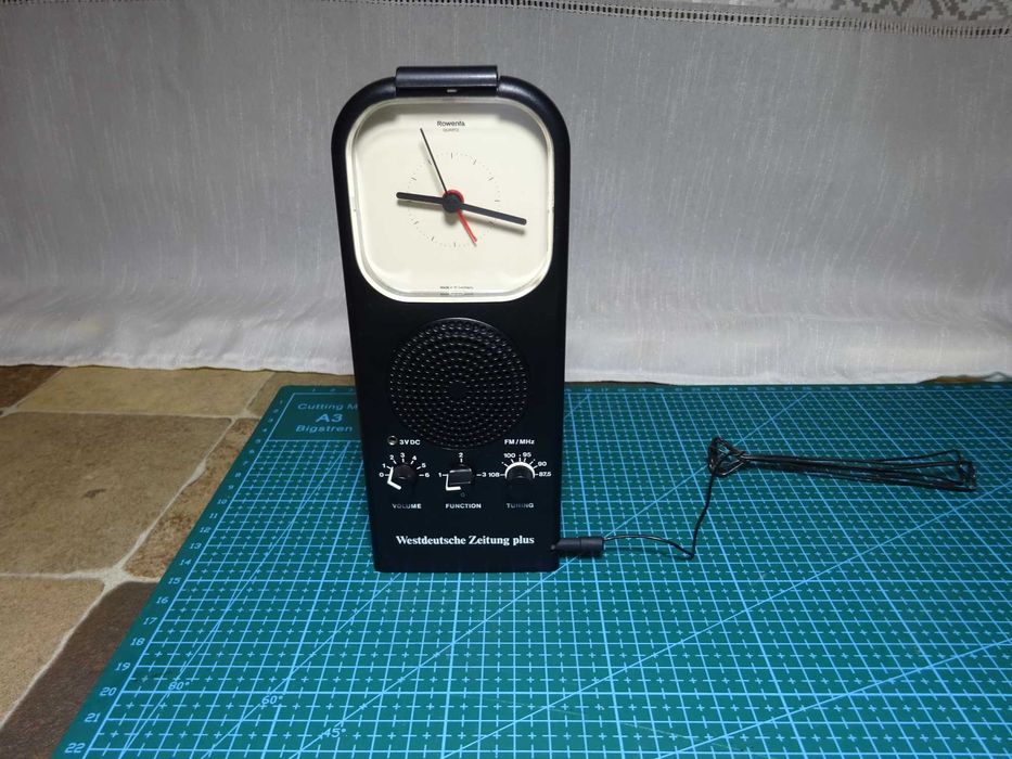 Aparat radio cu ceas vintage /Rowenta 1WE 605/B