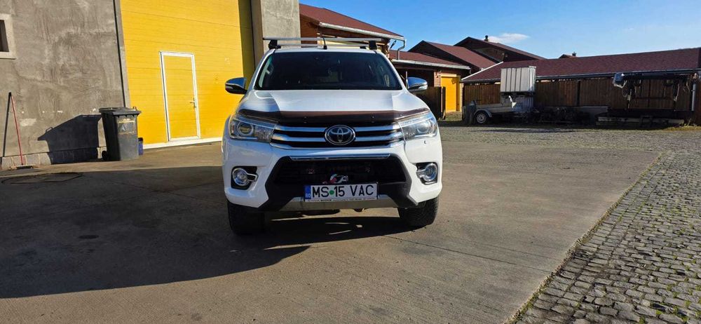 Toyota Hilux 4x4 Double Cab Invincible 2.4 D-4D