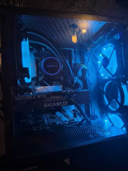 PC Gaming Ușor Negociabil | RTX 3050 8GB | i5 9600K | 32GB RAM | Răcire Lichid