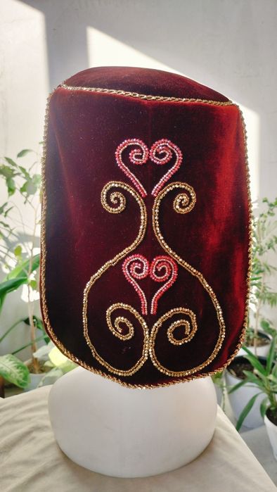 Тақия,қасаба ,ұлттық киімдер.