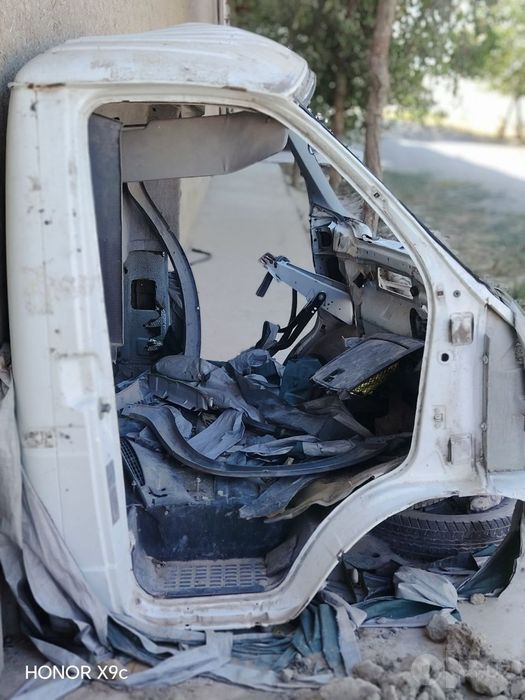 Gazel Biznes kabinasi eshik tarpeda ichki zapchaslari bilan beriladi
