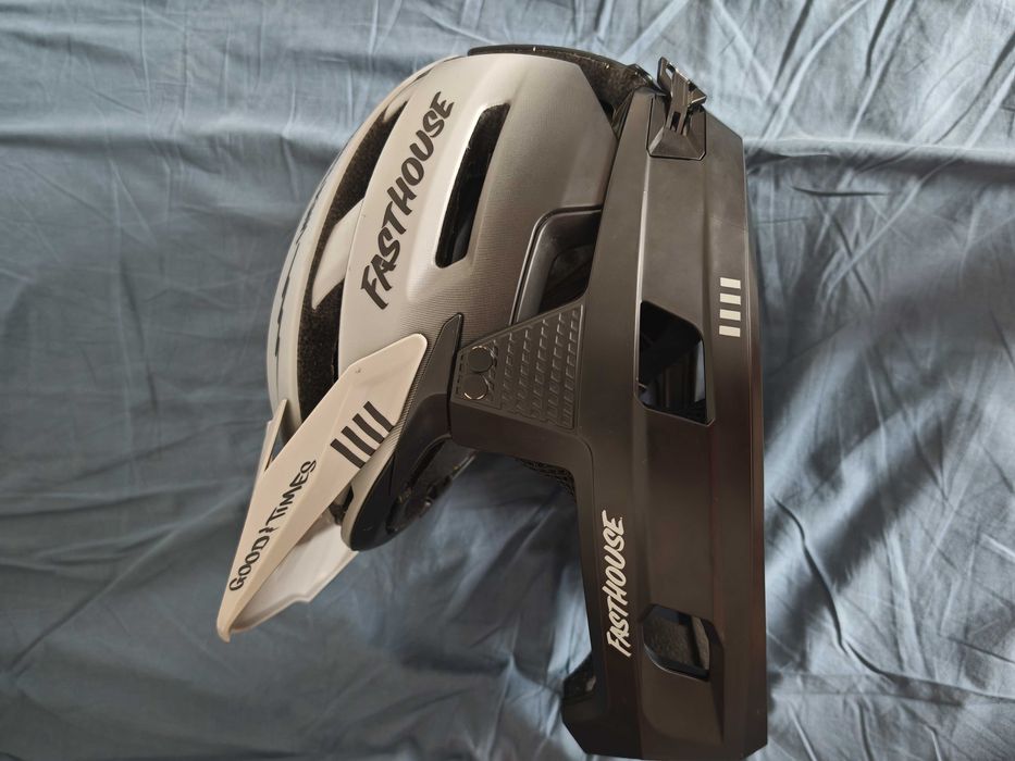 Bell Super Air Gri-Cască Enduro/Trail, stare excelentă