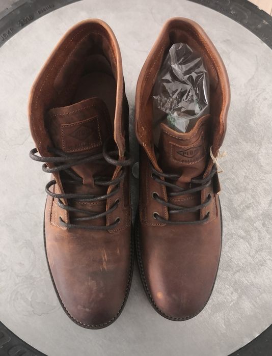 ghete palladium din piele