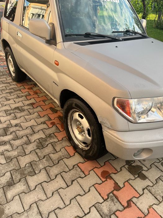Mitubishi pajero pinin