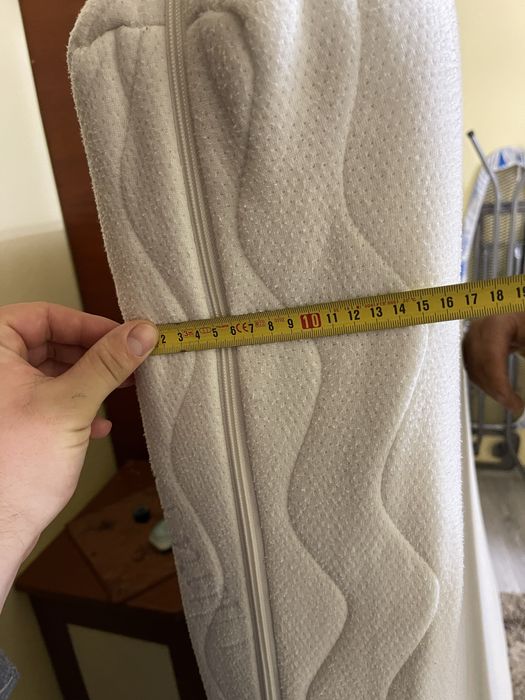 Saltea din spuma cu memorie 160x200 Stare foarte buna