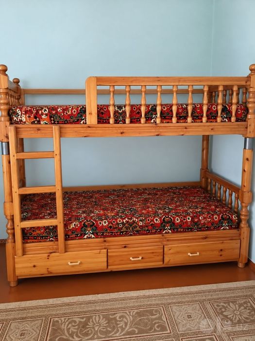 Продам двухъярусную кровать