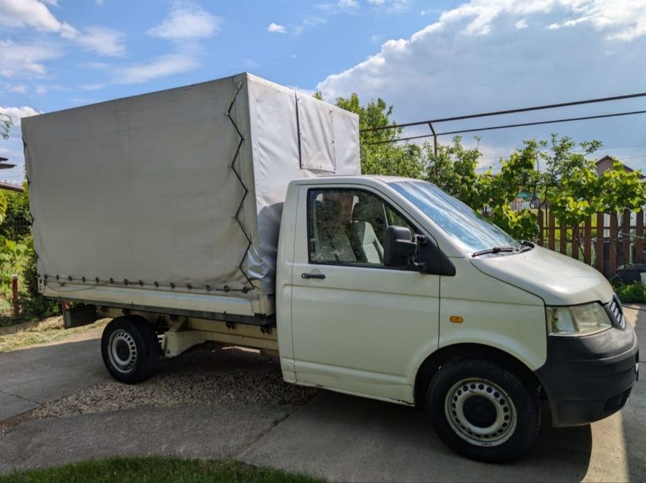 Volkswagen Transporter T5 cu 3 locuri, prelata