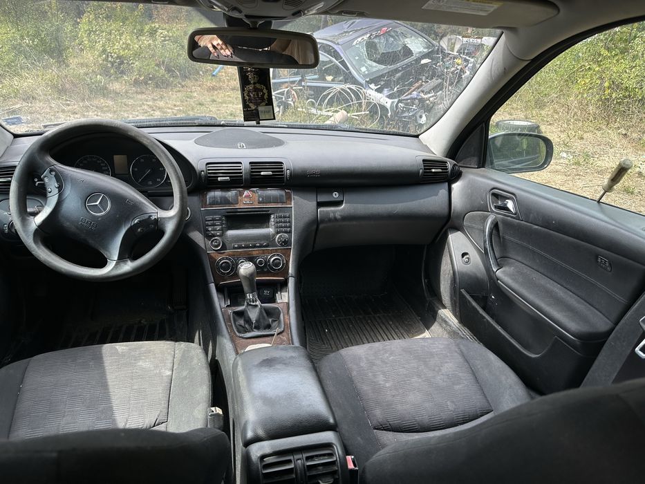 Мерцедес c200 122к.с