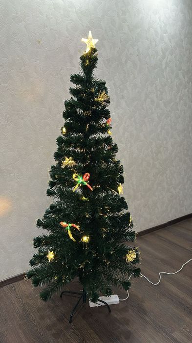 Продам ёлку. НОВАЯ