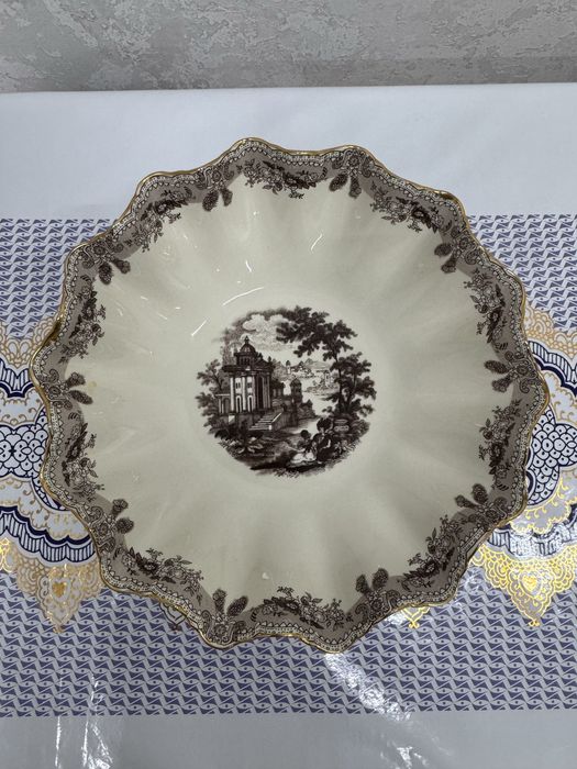 Продается ваза для фруктов