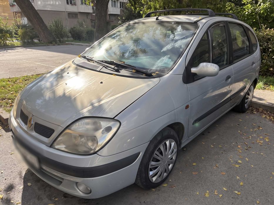 Renault Megane Scenic 1.6 TDI 2000 г.