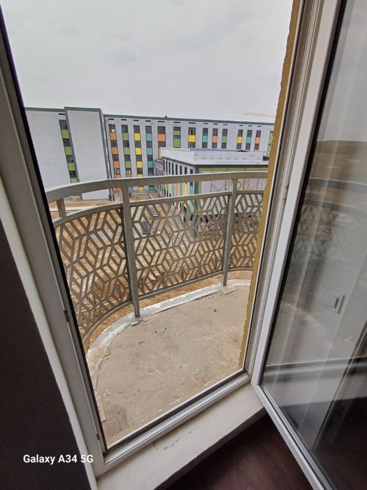 Продаётся квартира 2-мкрн янги Узбекистон новостройка 2/4/9