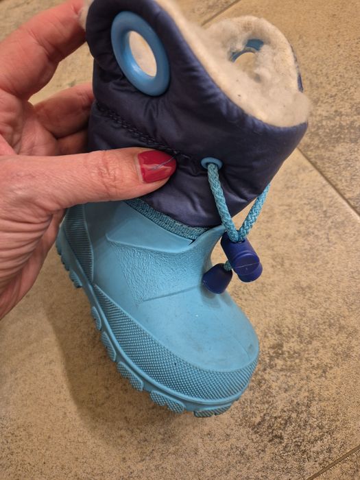 Бебешки зимни ботуши тип апрески с топла вата от Декатлон 18-19 номер