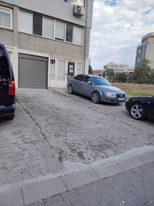 Продава се Четиристаен апартамент в Бургас, Пристанище Бургас - 120 кв.м за 1909 €/кв.м - Снимка #11