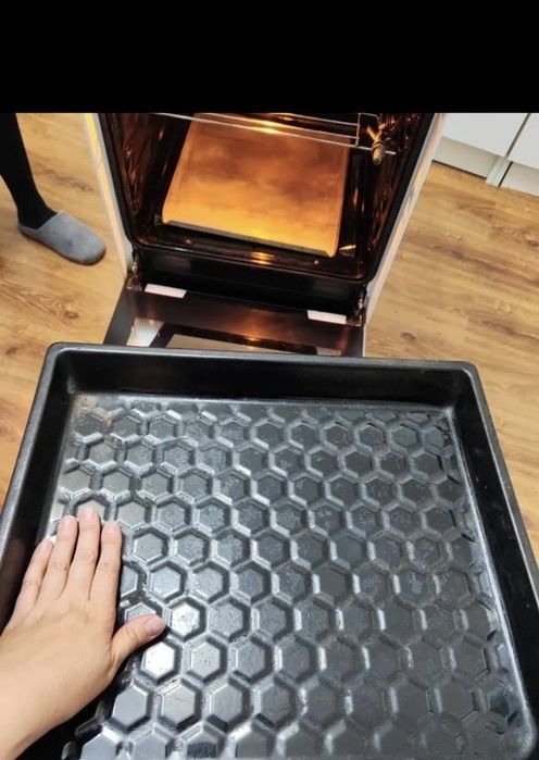 Продам газовую плиту