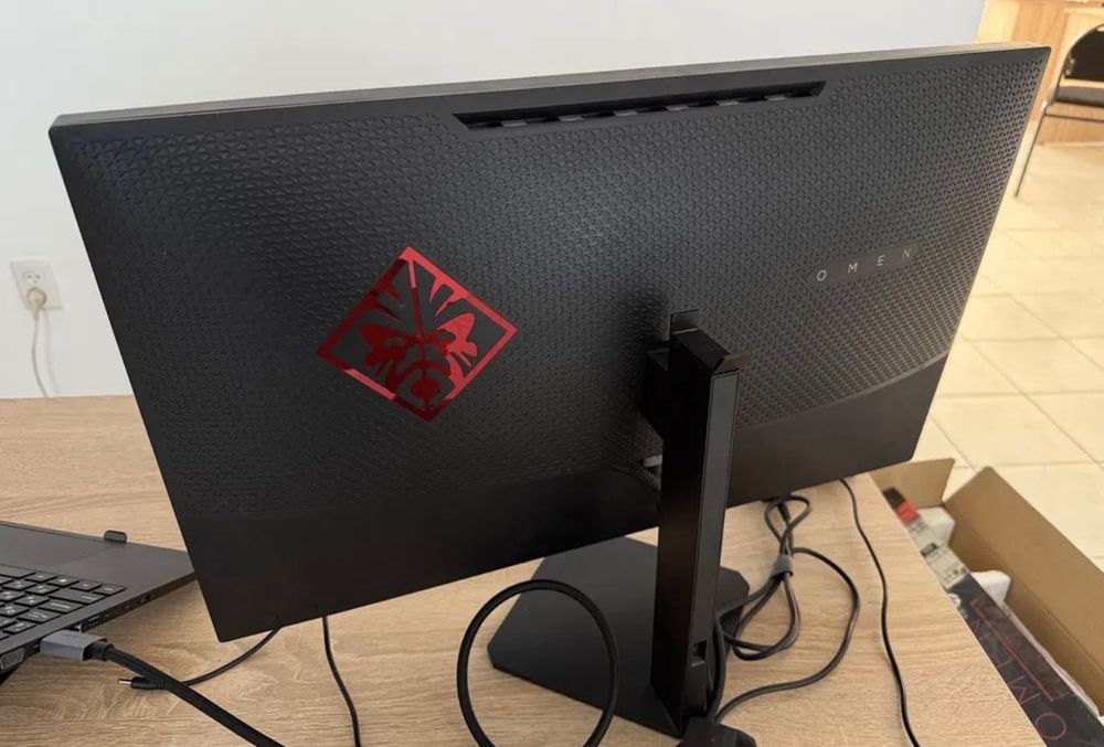 Монитор игровой hp 25