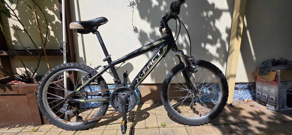 Bicicleta copii 6-9 ani