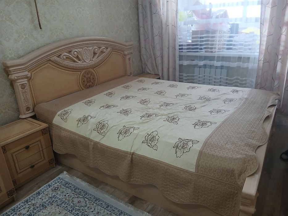 Вместительный гарнитур