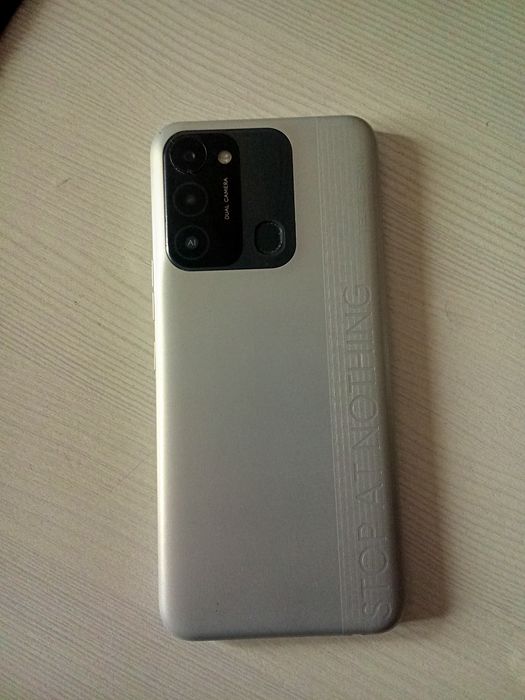 Tecno spark 8C 64/4