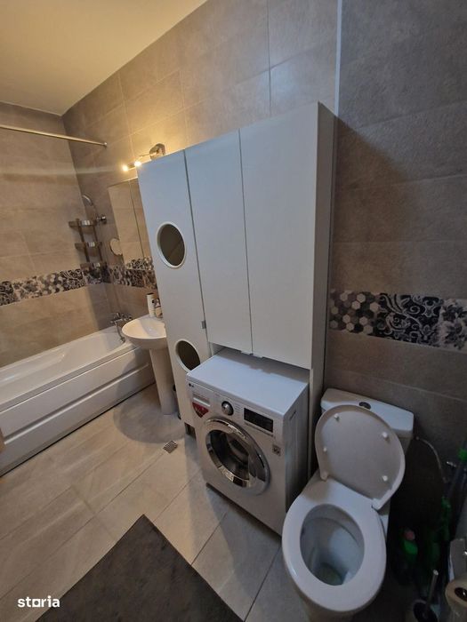 Proprietar, inchiriez apartament cu 3 camere, Bloc 2017, 2xbai, AC