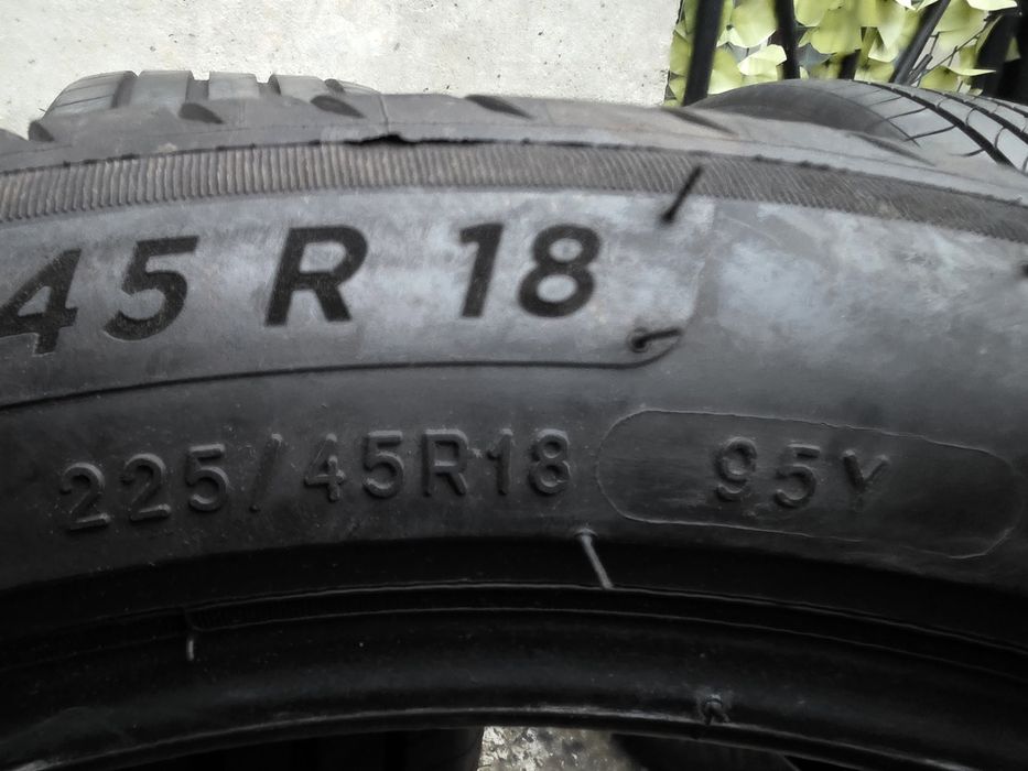 Vând patru anvelope de vara michelin  225 45 18 / 245 40 18 dot  0725