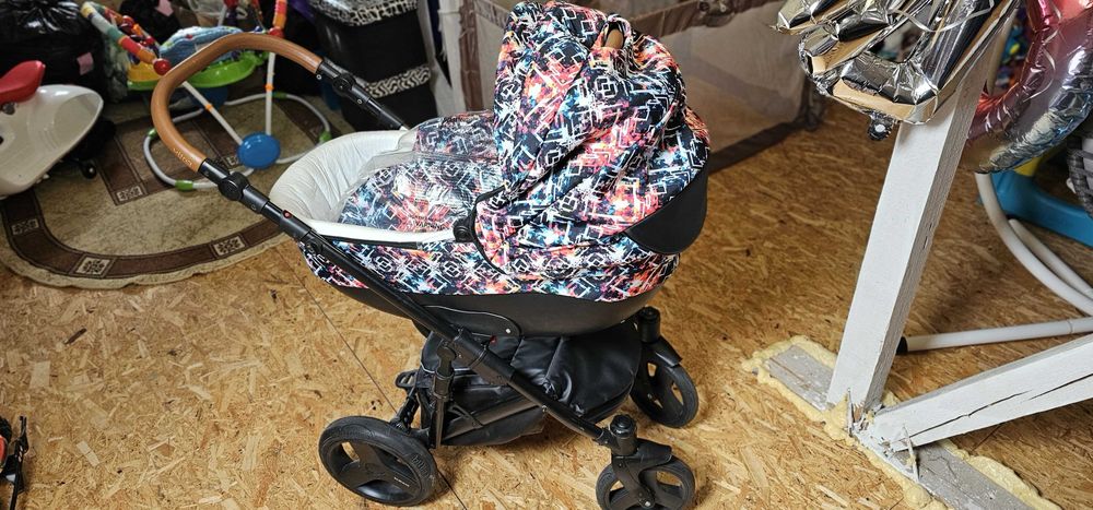 Carucior copii 3 in 1 Bexa Cube City Lights