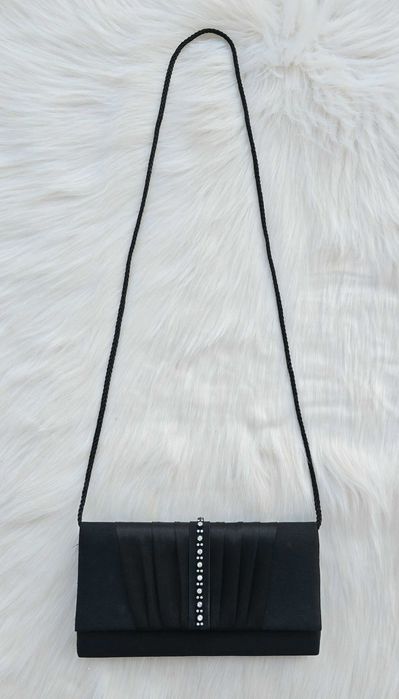 Дамска чанта клъч черен сатен с камъни и дълга дръжка