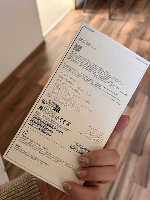 iPhone 17 Pro Max Deep Blue